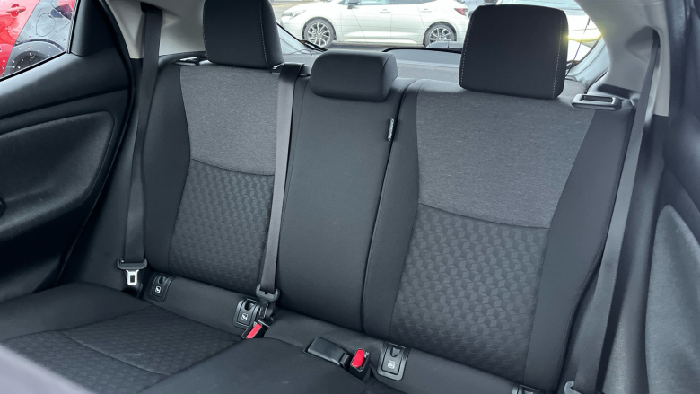 Toyota Yaris 1.5 Hybrid Design 5dr CVT Hybrid Hatchback